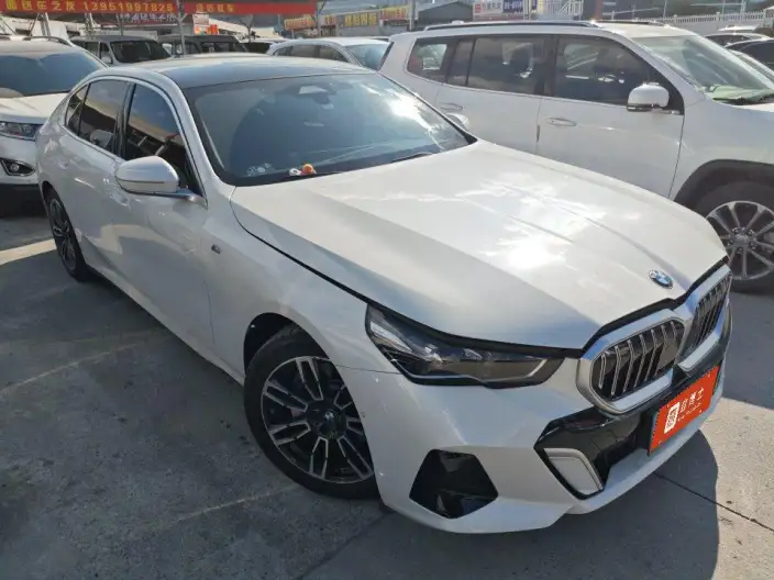 BMW 5 Series 2024 Model 530Li Leading Model M Sports Set – фото 2