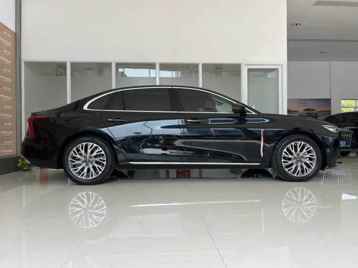 Hongqi H5 2023 Model 2.0T Automatic Flag Enjoy Edition – фото 8