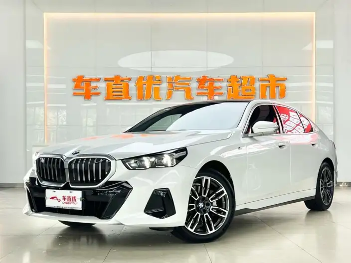 BMW 5 Series 2025 Model 530Li Leading Model M Sports Set – фото 1