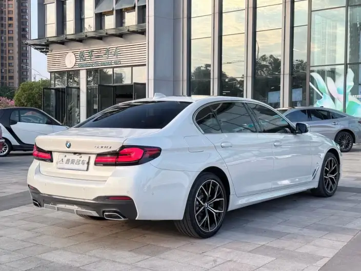 BMW 5 Series 2023 Model Facelift 530Li Exclusive Model M Sports Set – фото 7