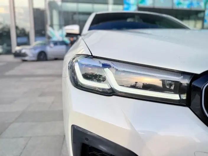 BMW 5 Series 2023 Model Facelift 530Li Exclusive Model M Sports Set – фото 9