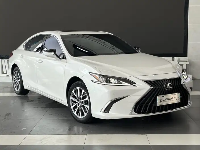 Lexus ES 2022 Model 200 Superior Edition – фото 3