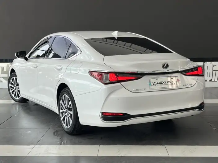 Lexus ES 2022 Model 200 Superior Edition – фото 5