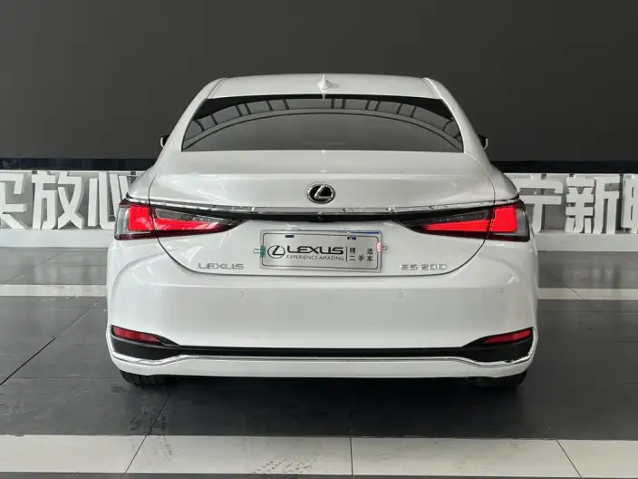 Lexus ES 2022 Model 200 Superior Edition – фото 6