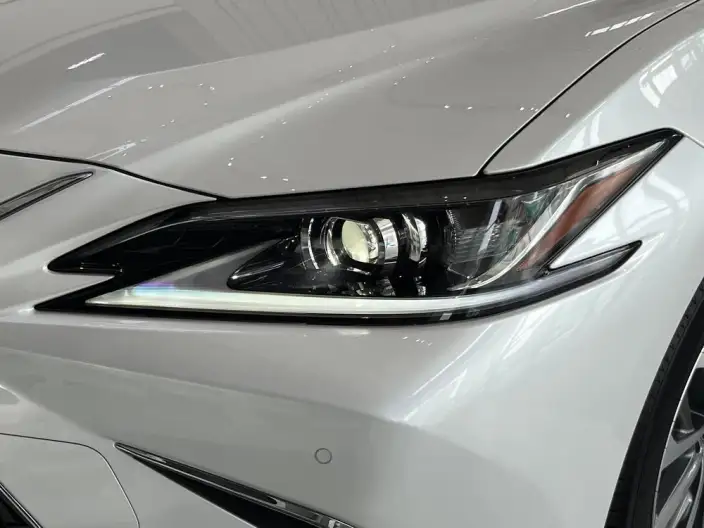Lexus ES 2022 Model 200 Superior Edition – фото 8