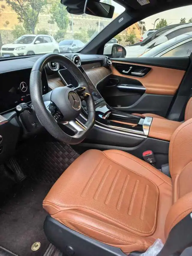 Mercedes-Benz GLC 2024 Model Facelift GLC 300 L 4MATIC Dynamic Model 5 seat – фото 8