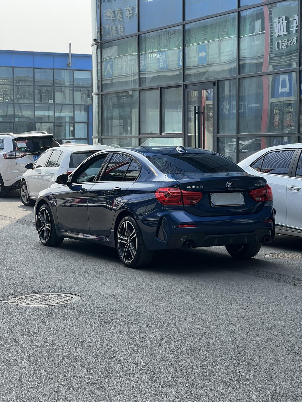 BMW 1 Series 2021 125i M Sport Night Black Edition – фото 4