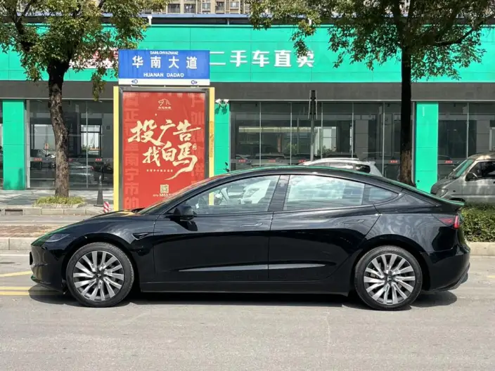 Model 3 2025 Model Facelift Rear-wheel drive version – фото 4