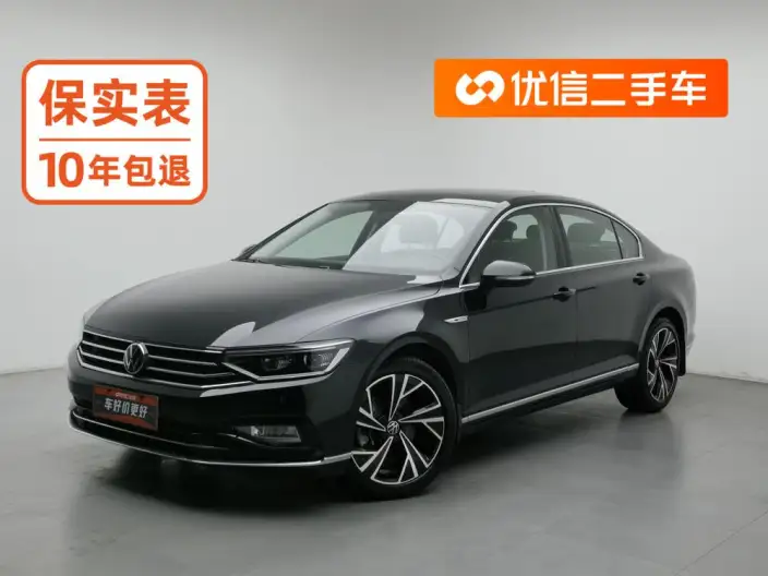 Volkswagen Magotan 2020 Model 330TSI DSG Luxury Model – фото 1