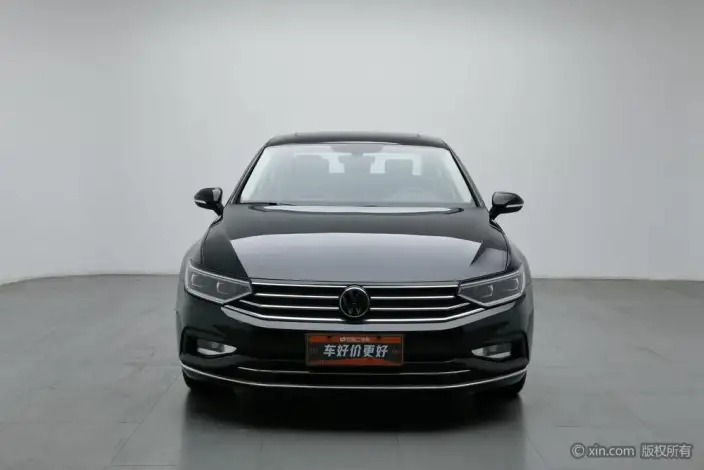 Volkswagen Magotan 2020 Model 330TSI DSG Luxury Model – фото 2