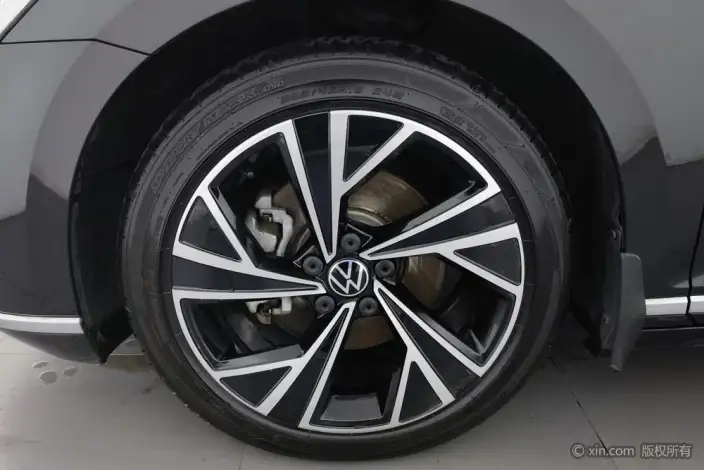 Volkswagen Magotan 2020 Model 330TSI DSG Luxury Model – фото 9
