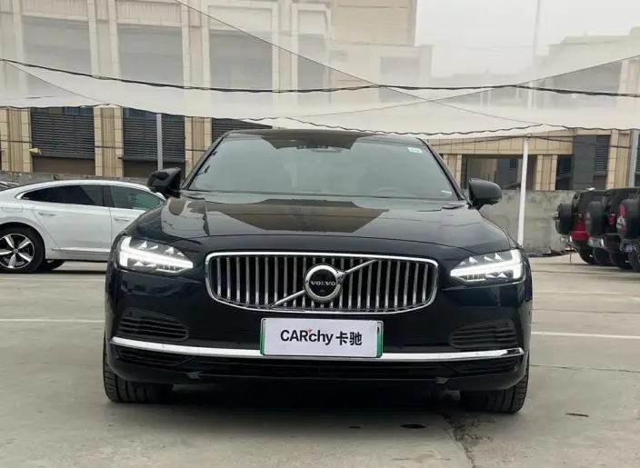 Volvo S90 PHEV 2022 Model Facelift T8 E Drive Hybrid Smart Elegance Deluxe Edition