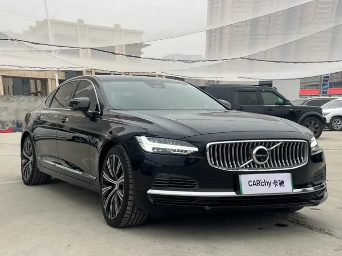 Volvo S90 PHEV 2022 Model Facelift T8 E Drive Hybrid Smart Elegance Deluxe Edition
