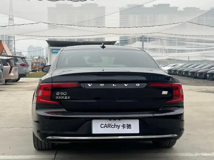 Volvo S90 PHEV 2022 Model Facelift T8 E Drive Hybrid Smart Elegance Deluxe Edition – фото 5