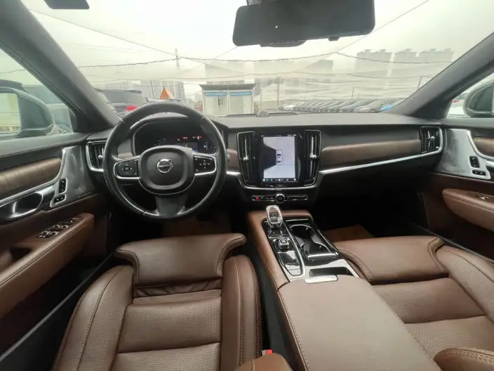 Volvo S90 PHEV 2022 Model Facelift T8 E Drive Hybrid Smart Elegance Deluxe Edition – фото 9