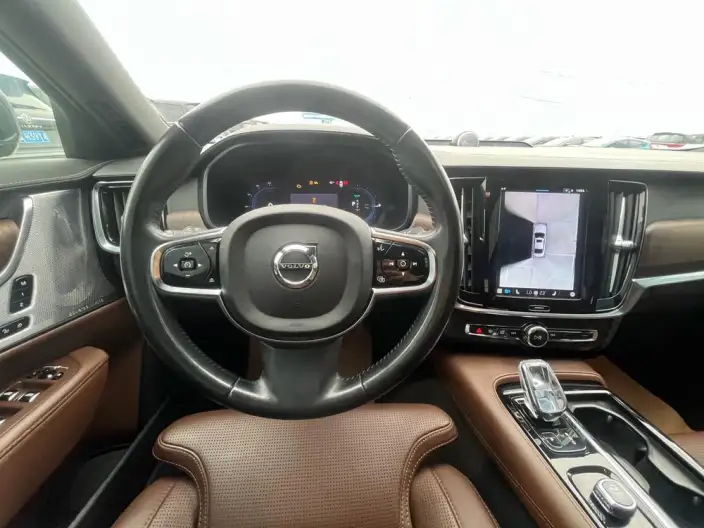 Volvo S90 PHEV 2022 Model Facelift T8 E Drive Hybrid Smart Elegance Deluxe Edition – фото 10