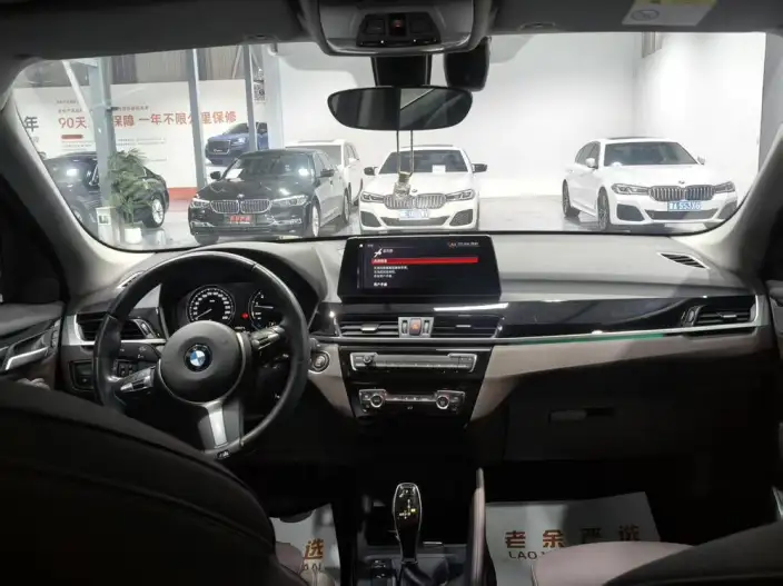 BMW X1 2022 Model sDrive25Li Leading Model – фото 7