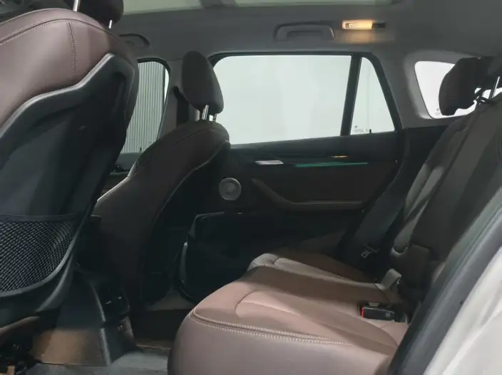 BMW X1 2022 Model sDrive25Li Leading Model – фото 9