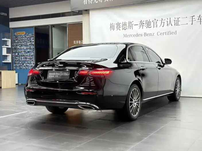 Mercedes-Benz E-Class 2023 Model E 260 L sedan – фото 5