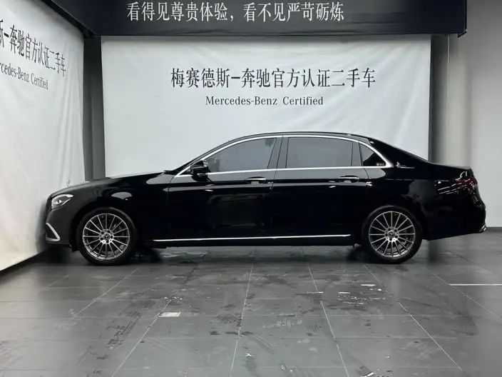 Mercedes-Benz E-Class 2023 Model E 260 L sedan – фото 3