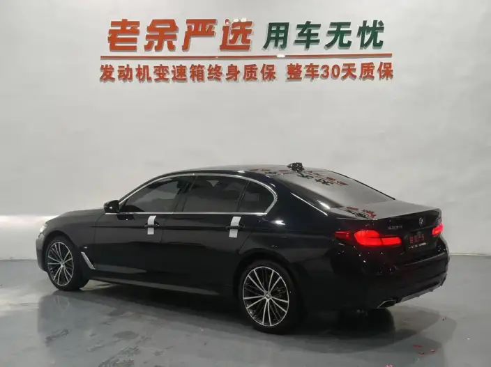 BMW 5 Series 2022 Model 530Li Leading Model M Sports Set – фото 4