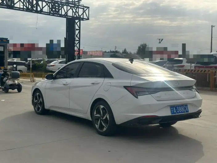 Hyundai Ioniq 2022 Model 1.5L CVT LUX Premium Edition – фото 4