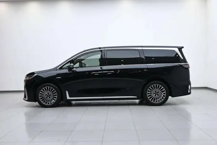 VOYAH Dreamer PHEV 2027 Model Champion Edition