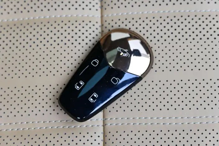 VOYAH Dreamer PHEV 2027 Model Champion Edition – фото 8