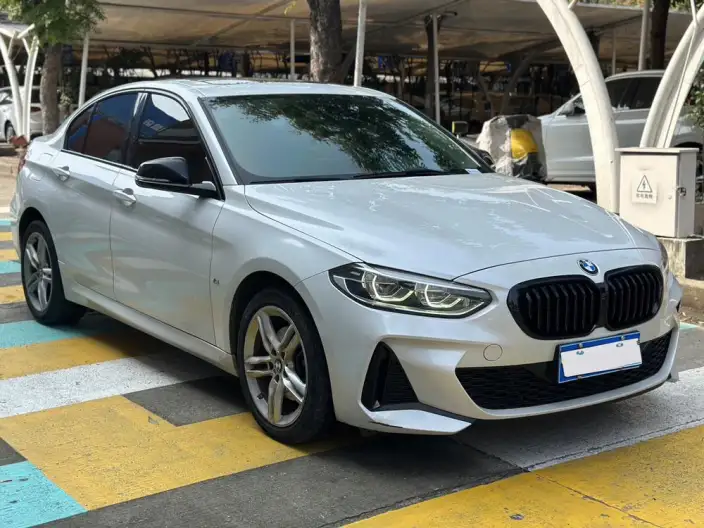 BMW 1 Series 2023 Model 120i M Sports Night Edition – фото 3