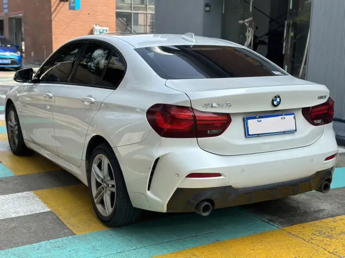 BMW 1 Series 2023 Model 120i M Sports Night Edition – фото 4
