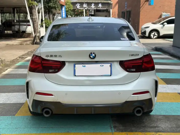 BMW 1 Series 2023 Model 120i M Sports Night Edition – фото 5