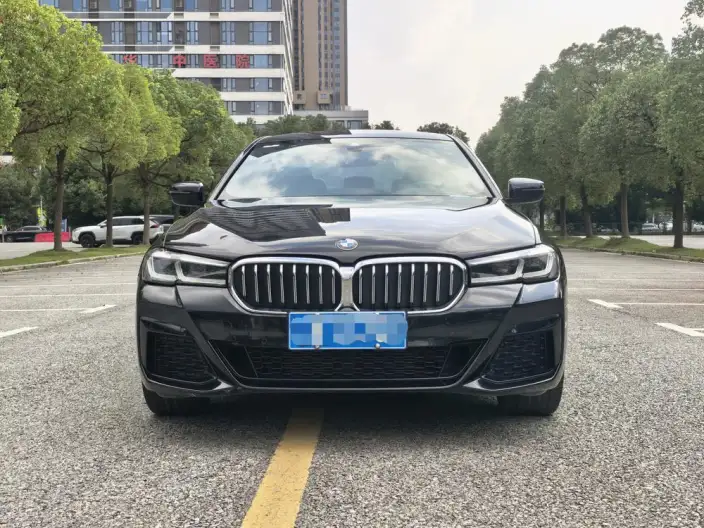 BMW 5 Series 2022 Model Facelift II 525Li M Sports Set – фото 2