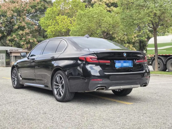 BMW 5 Series 2022 Model Facelift II 525Li M Sports Set – фото 4