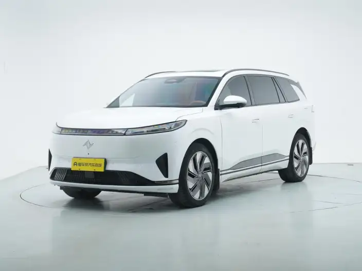 eπ 008 2024 Model 210Max Extended Range Edition 6 seat