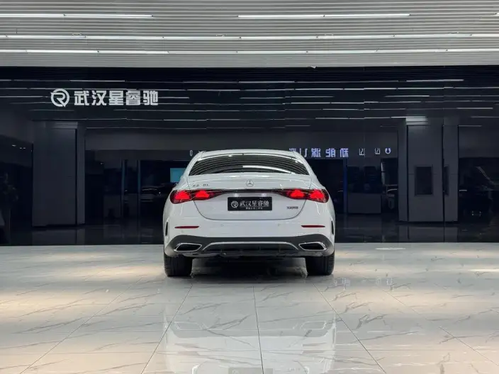 Mercedes-Benz E-Class 2024 Model E 260 L Sports sedan – фото 5