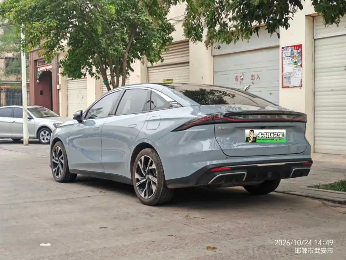 Geely Galaxy L6 2023 Model 1.5T DHT 125km Galaxy – фото 4