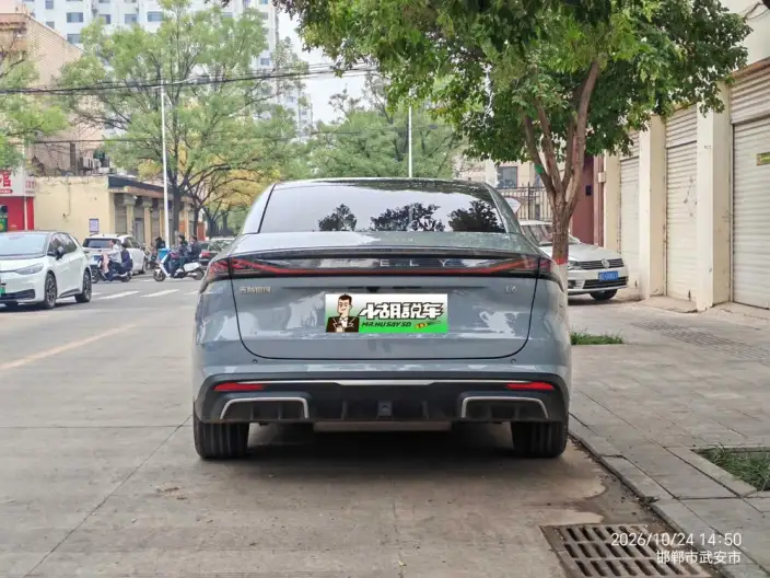 Geely Galaxy L6 2023 Model 1.5T DHT 125km Galaxy – фото 5