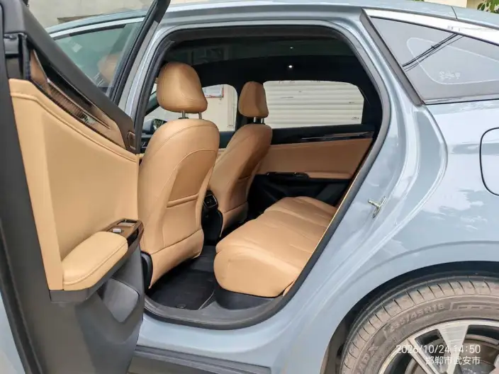 Geely Galaxy L6 2023 Model 1.5T DHT 125km Galaxy – фото 9