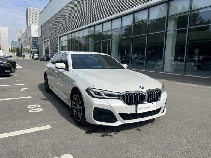 BMW 5 Series 2022 Model Facelift II 525Li M Sports Set – фото 3