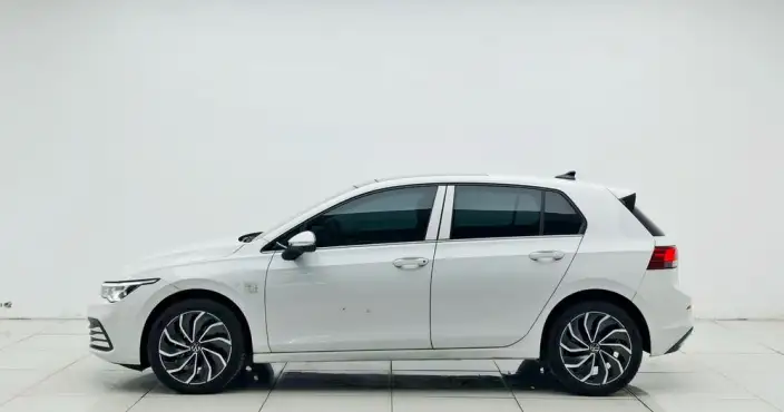 Volkswagen Golf 2021 Model 280TSI DSG Pro – фото 3