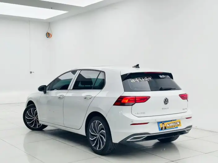 Volkswagen Golf 2021 Model 280TSI DSG Pro – фото 4