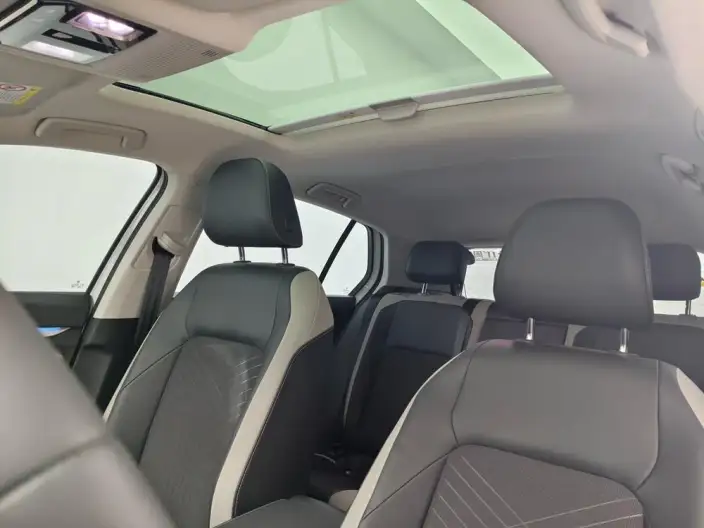 Volkswagen Golf 2021 Model 280TSI DSG Pro – фото 10