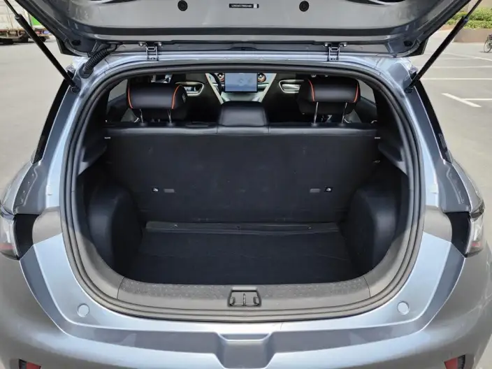 BYD Dolphin 2021 Model Fashion Edition – фото 10