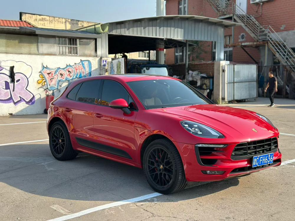 Porsche Macan 2017 Macan GTS 3.0T – фото 3