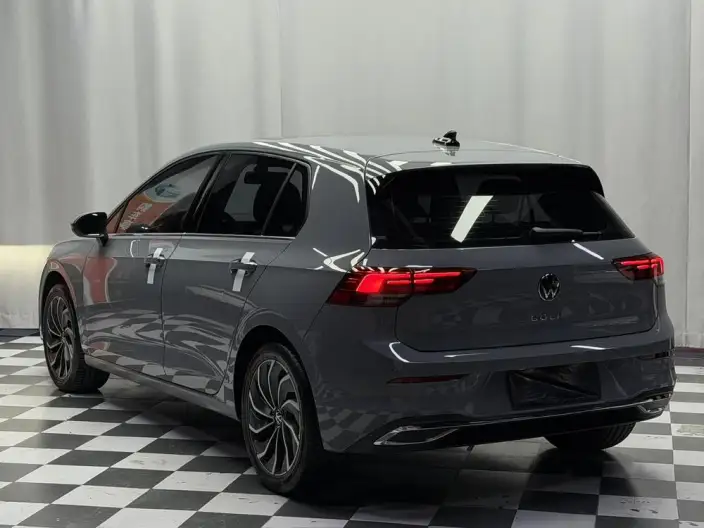 Volkswagen Golf 2021 Model 280TSI DSG Pro – фото 4