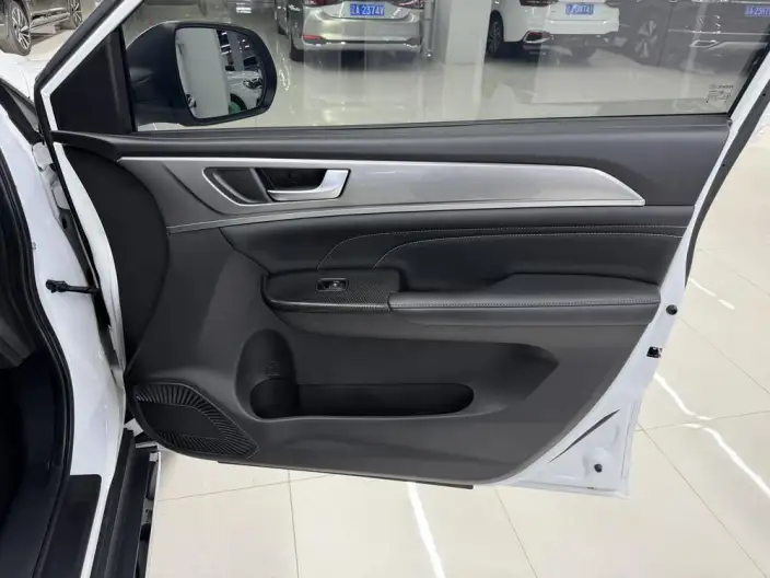 Haval M6 2021 Model PLUS 1.5T DCT Luxury Smart Connect Model – фото 8