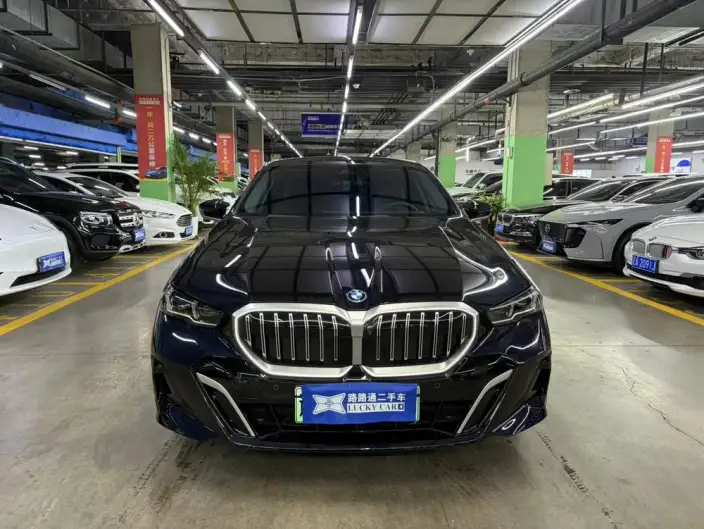 BMW i5 2024 Model eDrive35L Exclusive Model M Sports Set – фото 2