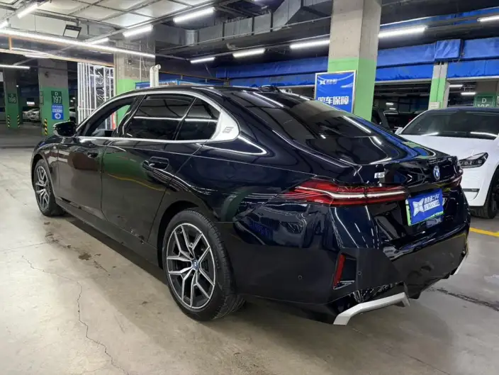 BMW i5 2024 Model eDrive35L Exclusive Model M Sports Set – фото 4
