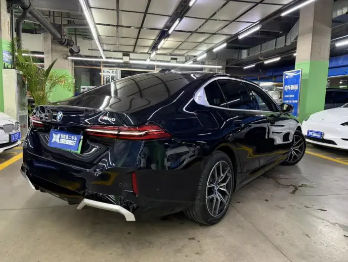 BMW i5 2024 Model eDrive35L Exclusive Model M Sports Set – фото 6