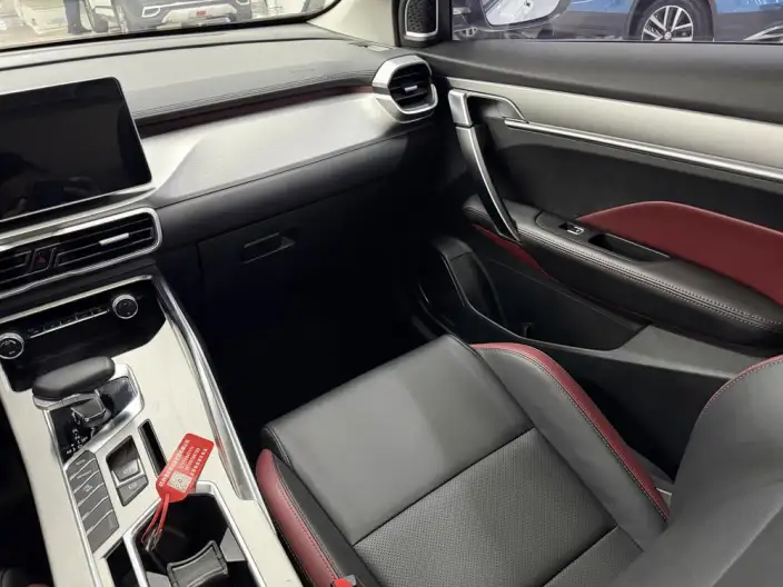 Geely Binyue 2021 Model 240T DCT Platinum edition – фото 7